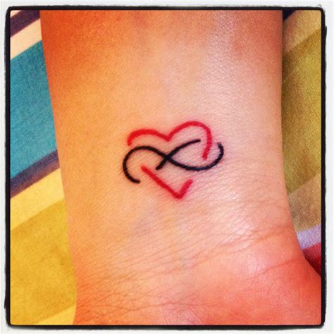 tatuajes de amor eterno|Los tatuajes de un amor eterno: ideas inolvidables。